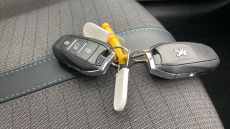 Peugeot 208 1.2 PureTech 100 Allure Premium 5dr Petrol Hatchback